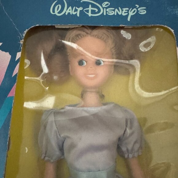 Vintage Wendy and Peter Pan Doll From Walt Disney's Peter Pan Sears Exclusive - Picture 2 of 7
